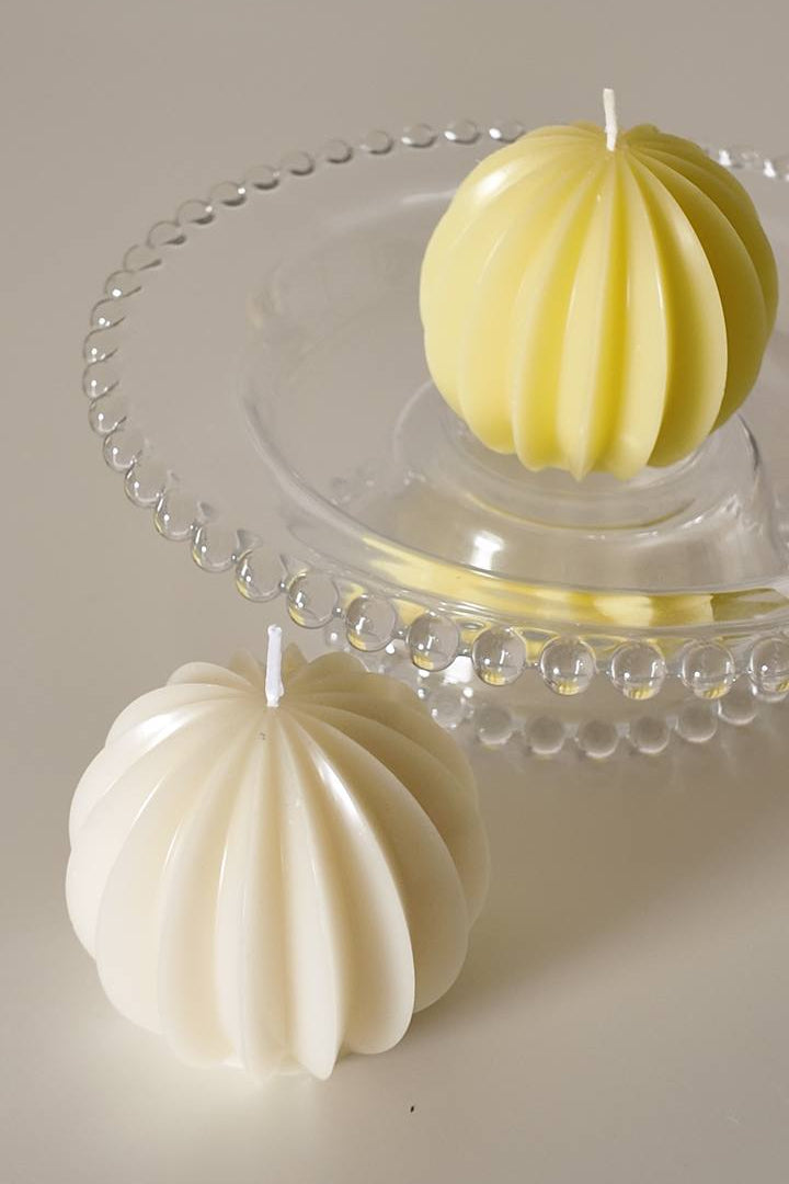 The Ribbed ball